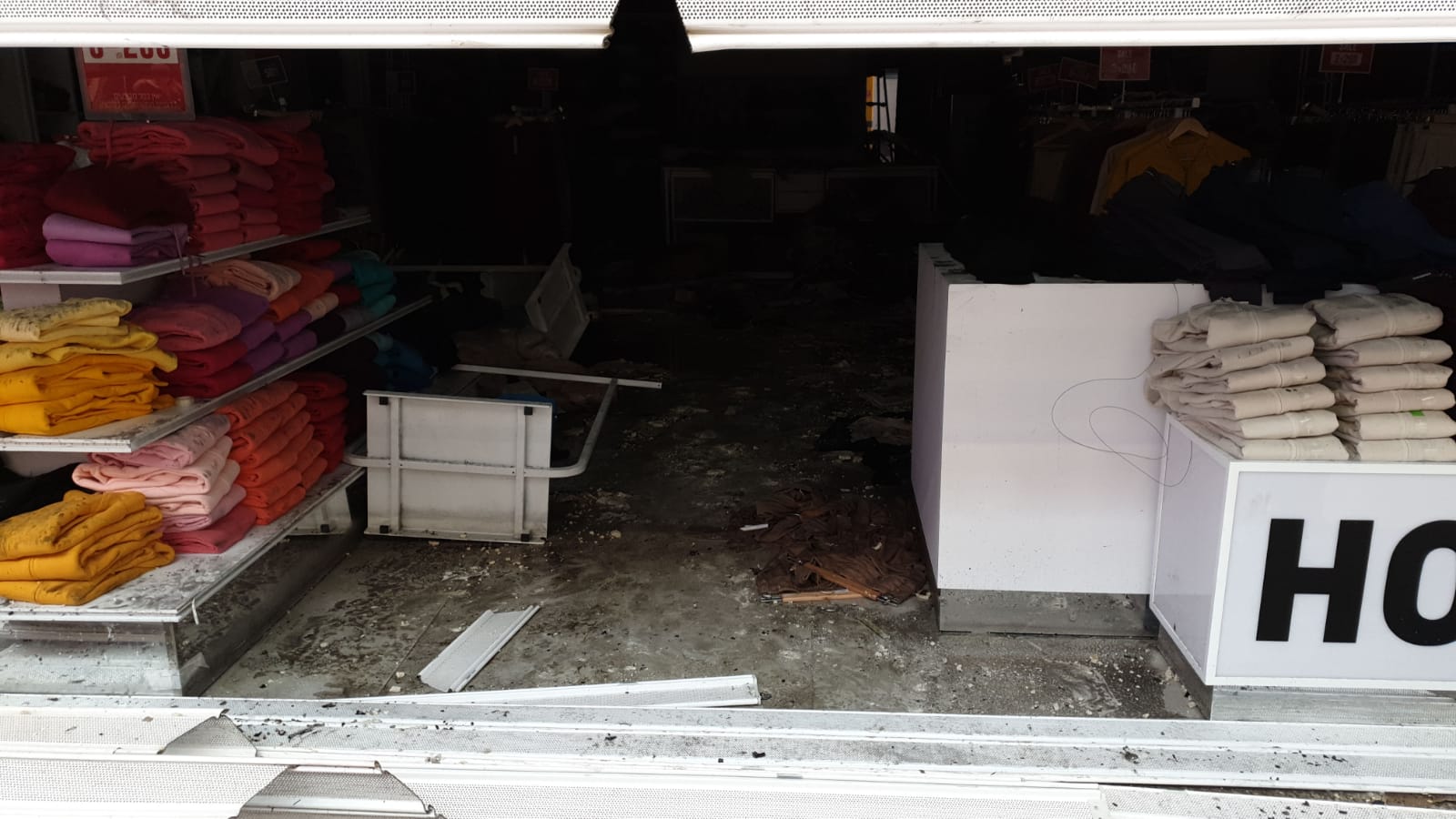 חנות שספגה נזק בקניון רחובות