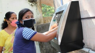 שטיפת ידיים בהודו